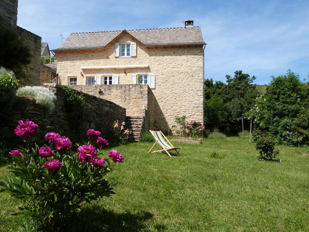 La Reine des prés Chambres d'Hôtes Saint-Bonnet-de-Chirac Exterior foto